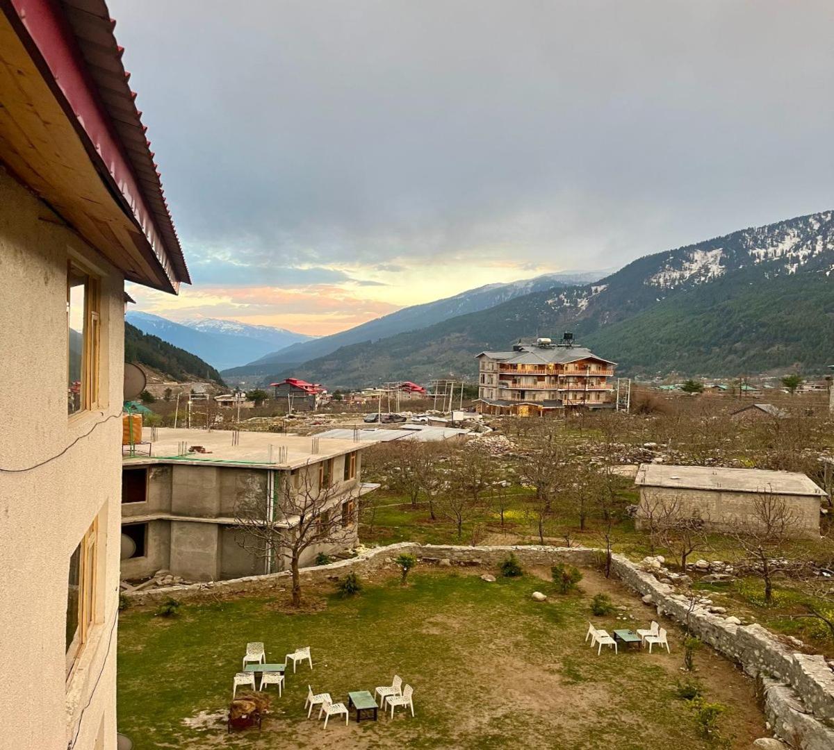 Snow Range Resort And Cottage Vashist Exterior foto